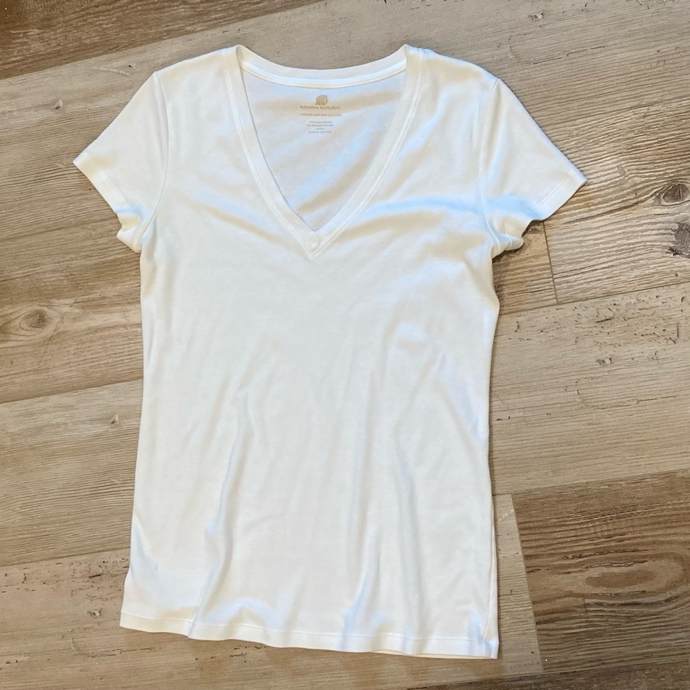 Banana Republic v-neck